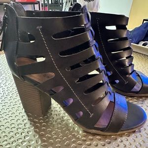 Heeled sandals